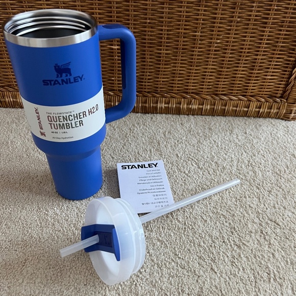 NEW Stanley Adventure The Quencher H2.0 Flowstate Tumbler 40 oz Iris Blue - Picture 3 of 5